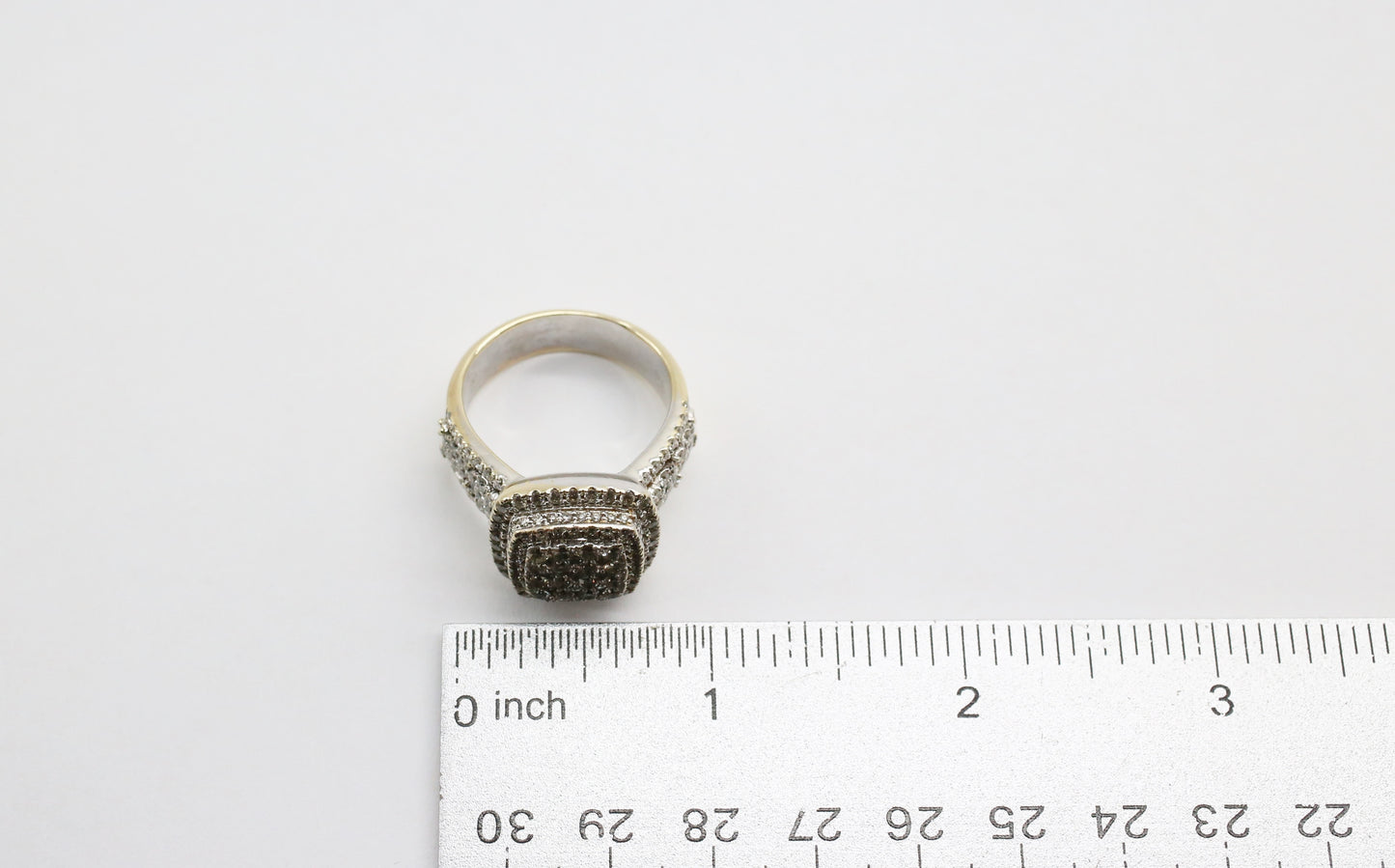 14k Gold Men's Diamond Ring, Size 11.5 - 13.3g