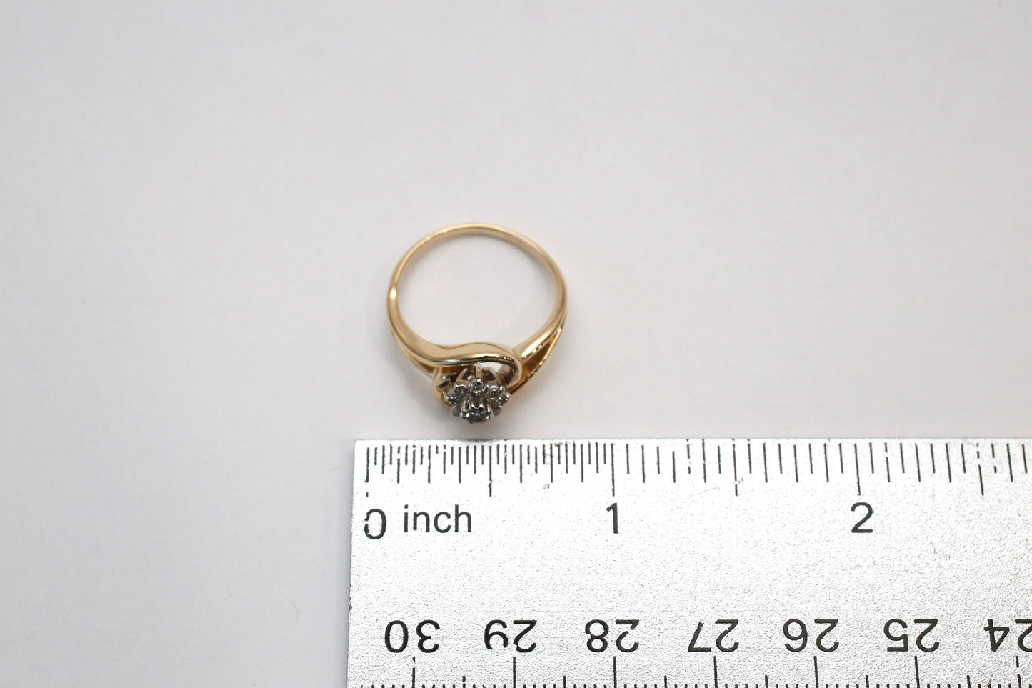 14k Yellow Gold Flower Diamond Ring, Size 6.75 - 3.2g