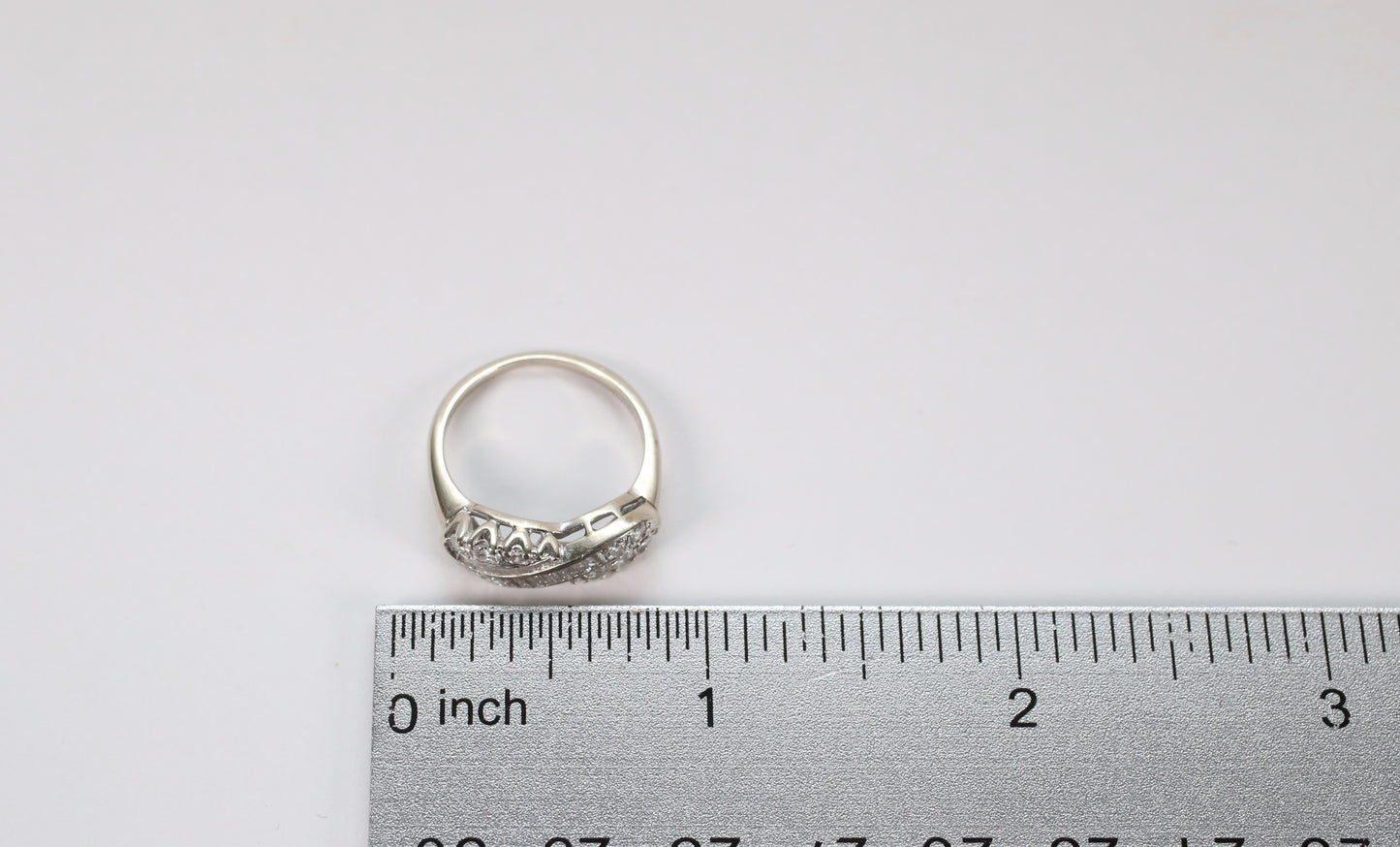 14k White Gold Multi-Diamond Ring, Size 6 - 2.9g