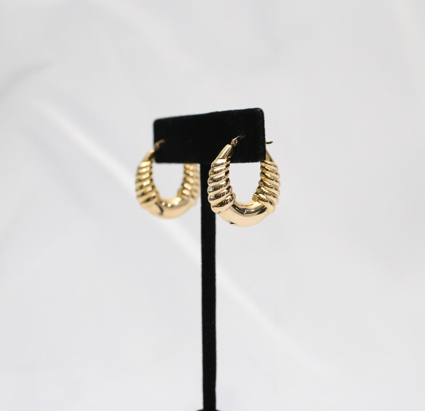 Carla 14k Yellow Gold Hoop Earrings, 2.6g