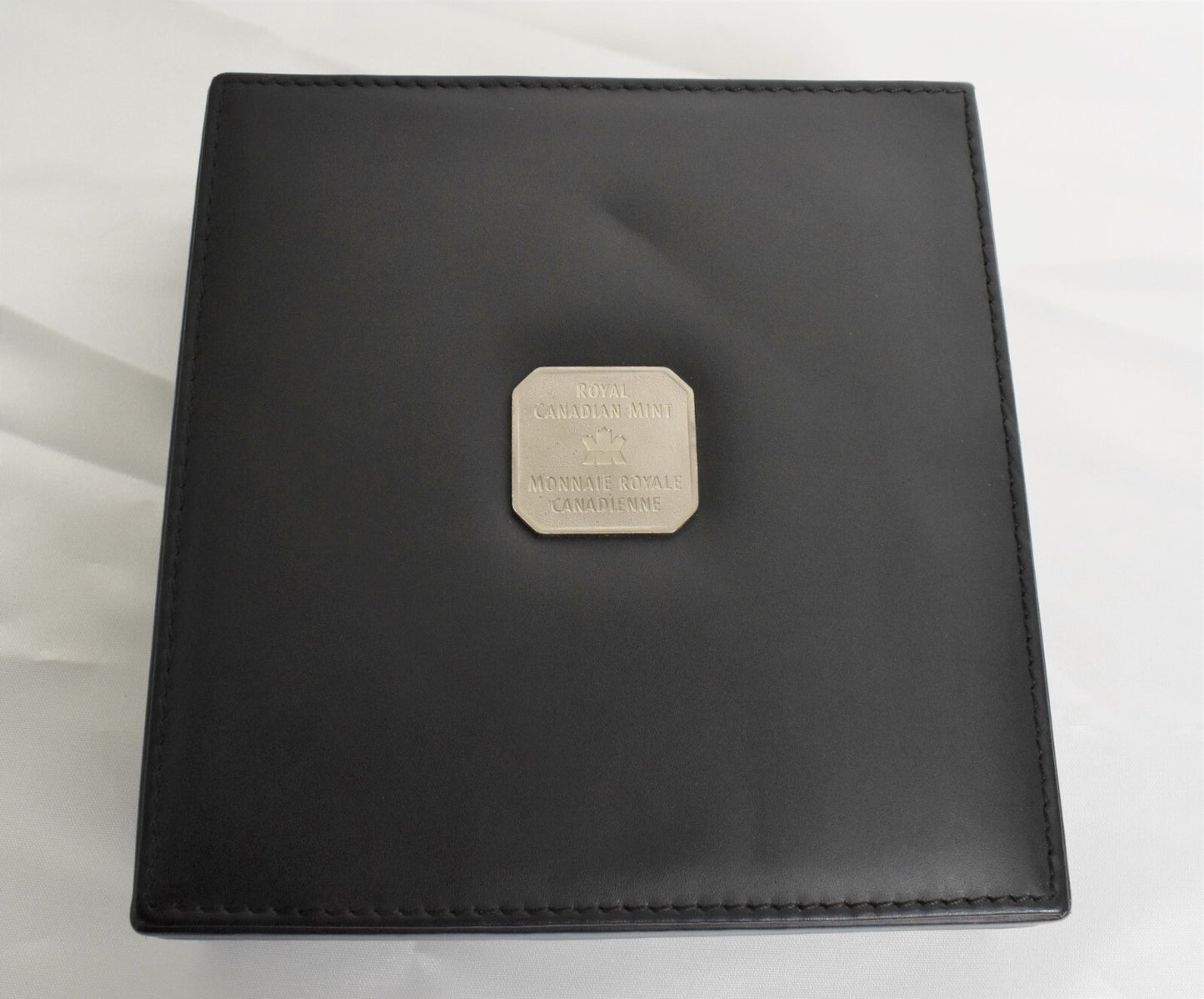 1998 Royal Canadian Mint 10th Anniversary Elizabeth II 10oz Silver $50 Coin