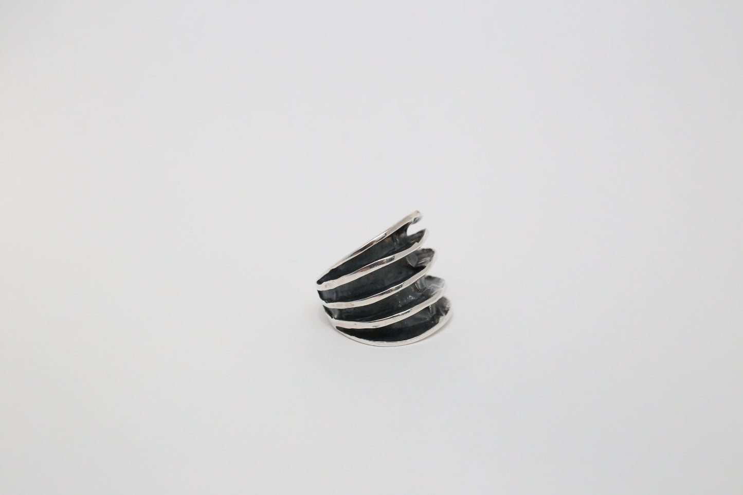 Sterling Silver Ribbed Ring, Size 6 - 15.7g
