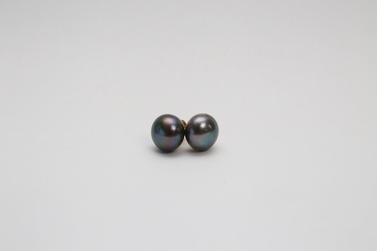 14k Yellow Gold Black Tahitian Pearl Stud Earrings, 2.4g