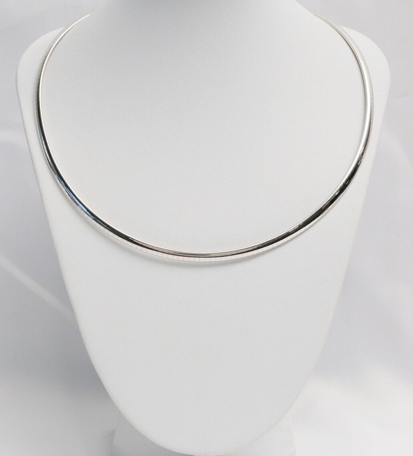 14k White Gold Omega Necklace, 16 inches - 17.7g