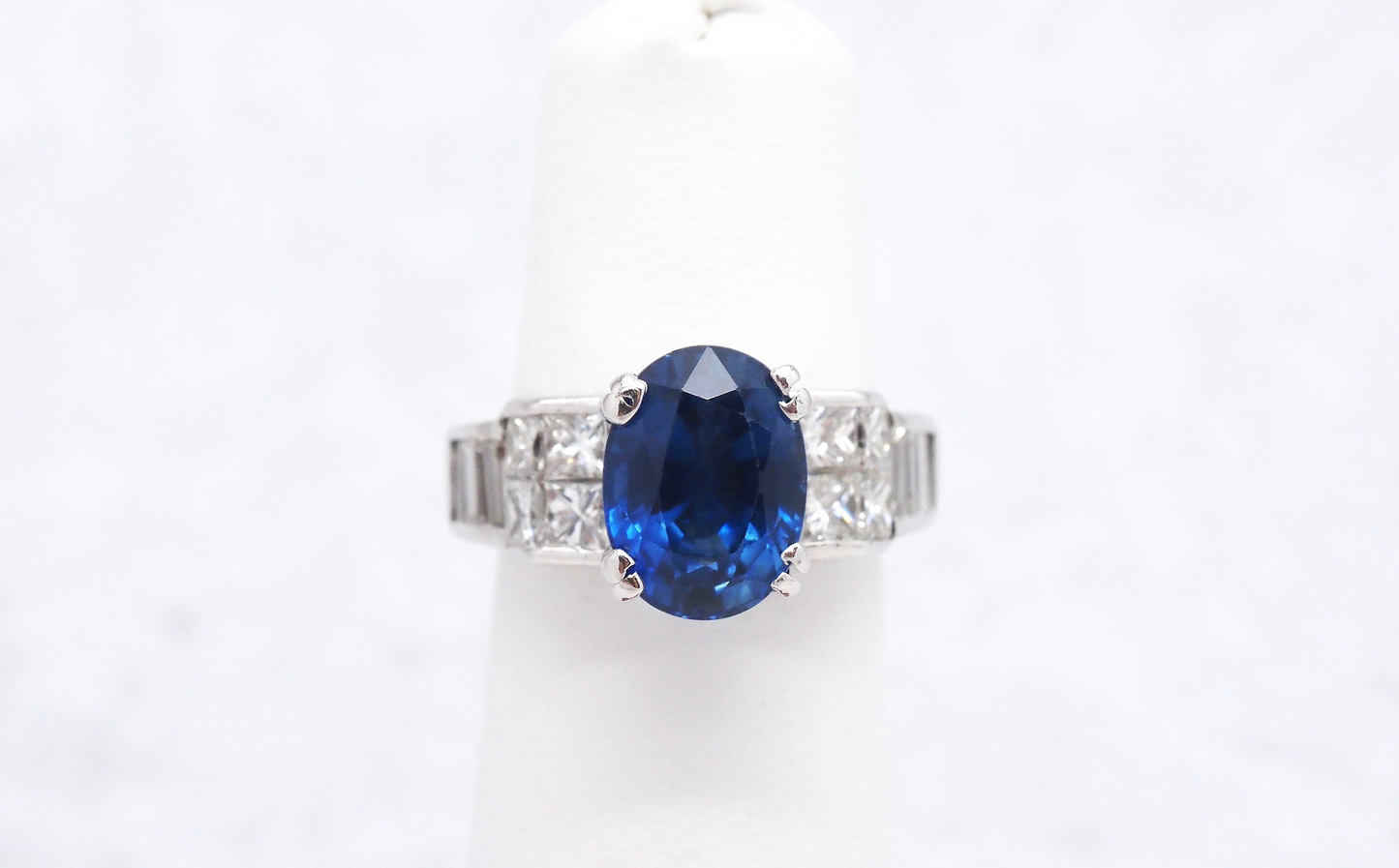 18k White Gold Ladies Sapphire Ring with Diamonds, Size 4.75 - 8.1g