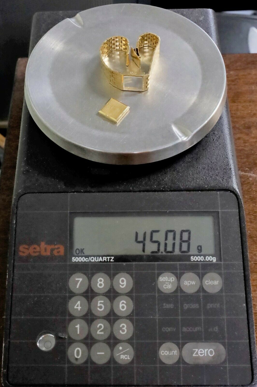 Vintage Omega 18k Yellow Gold Ladies Watch 17mm - 45.0g