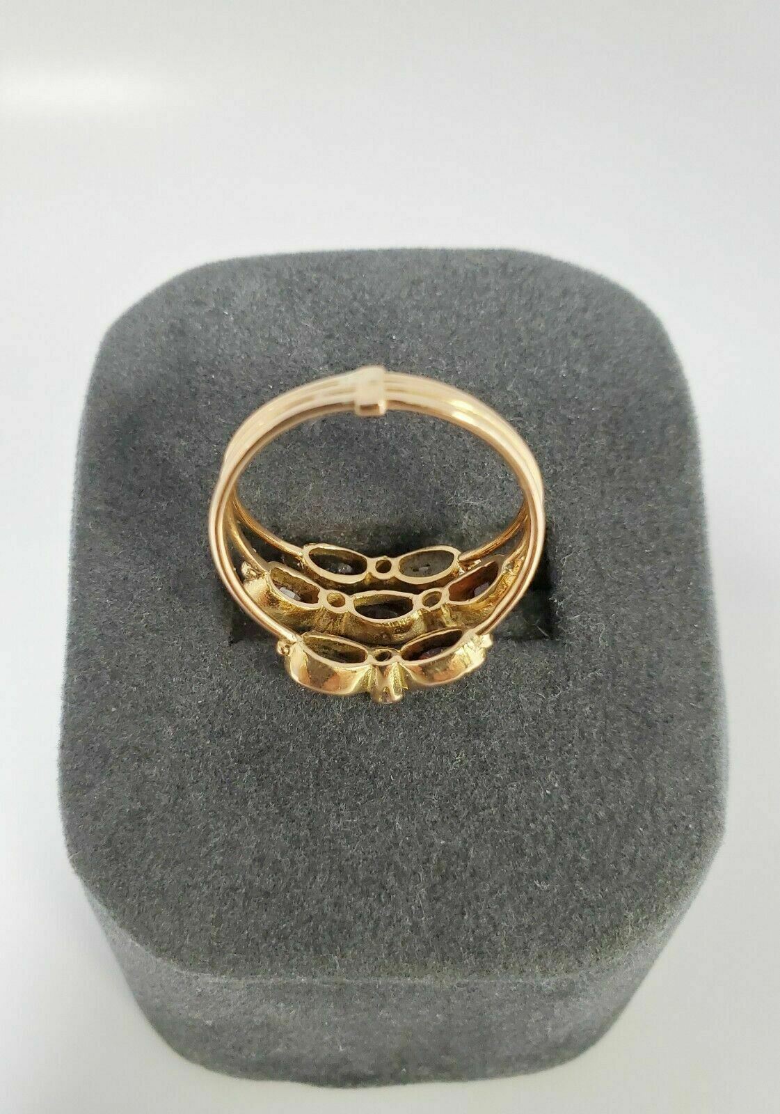 19.2k Portuguese Yellow Gold Garnet & Diamond Ring, Size 8 - 4.5g