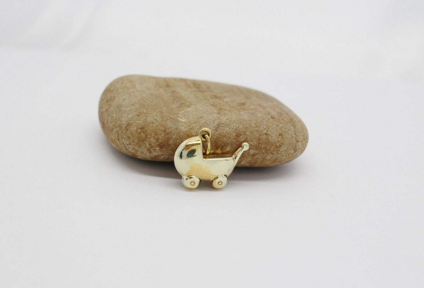 14k Yellow Gold Carriage Charm - 1.0g