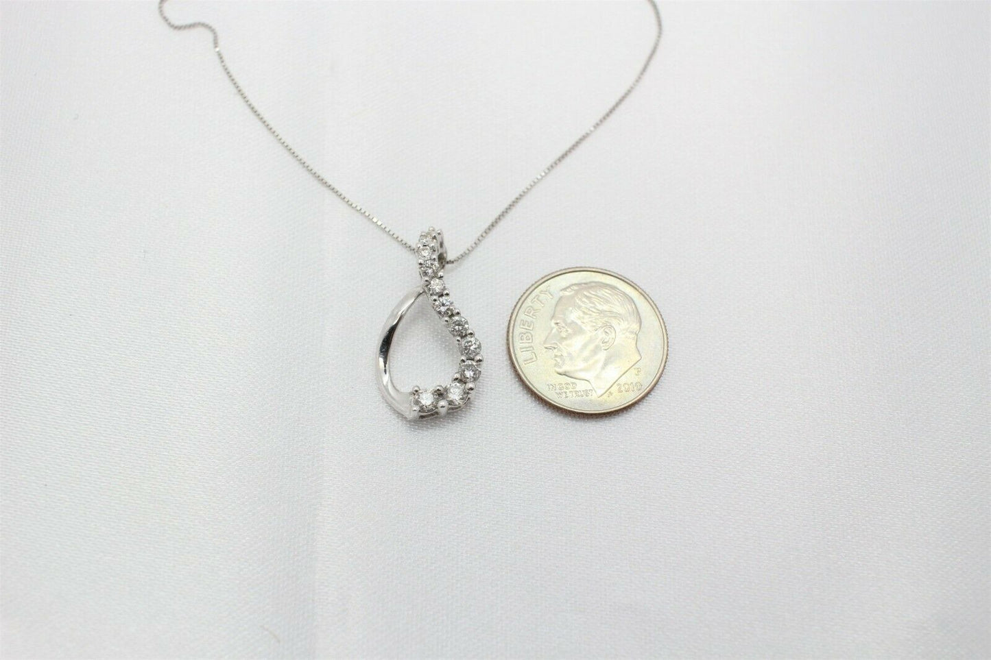 14k White Gold Diamond Pendant Necklace, 18 inch - 2.8g