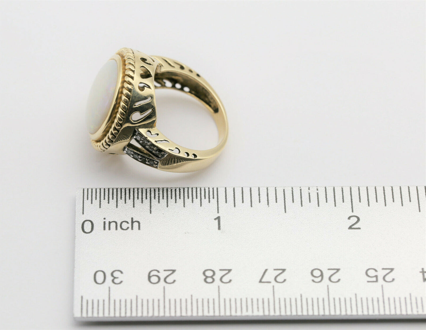 Vintage 14k Yellow Gold Ladies Opal & Diamond Ring, Size 8 - 11.4g