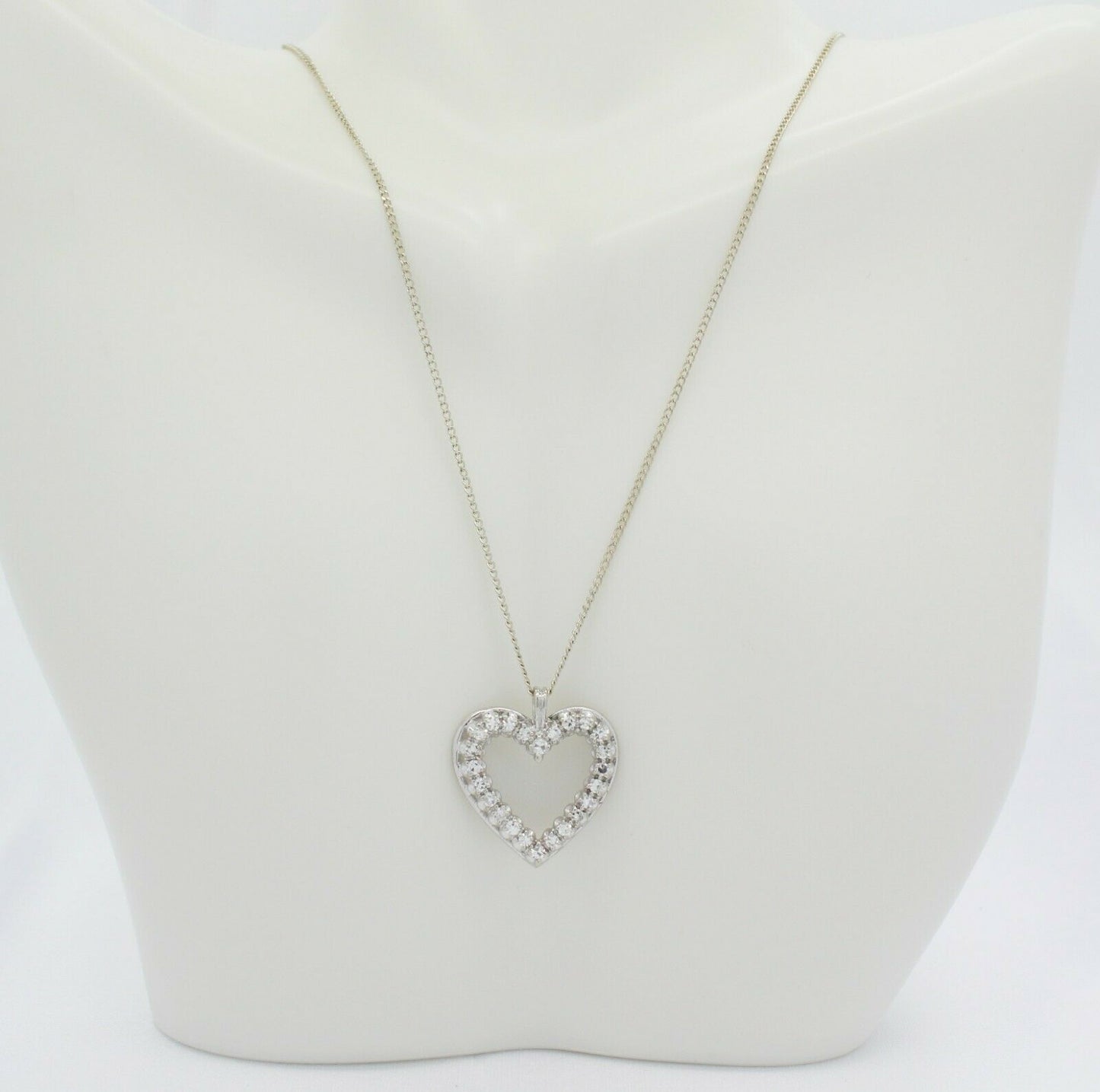 14k White Gold Diamond Heart Pendant Necklace, 17.5 inches - 3.7g