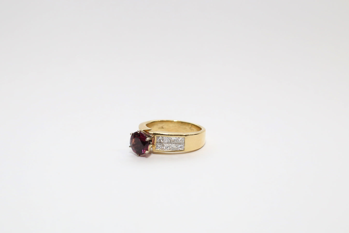 18k Yellow Gold Tourmaline & Diamond Ring, Size 6.5 - 7.8g
