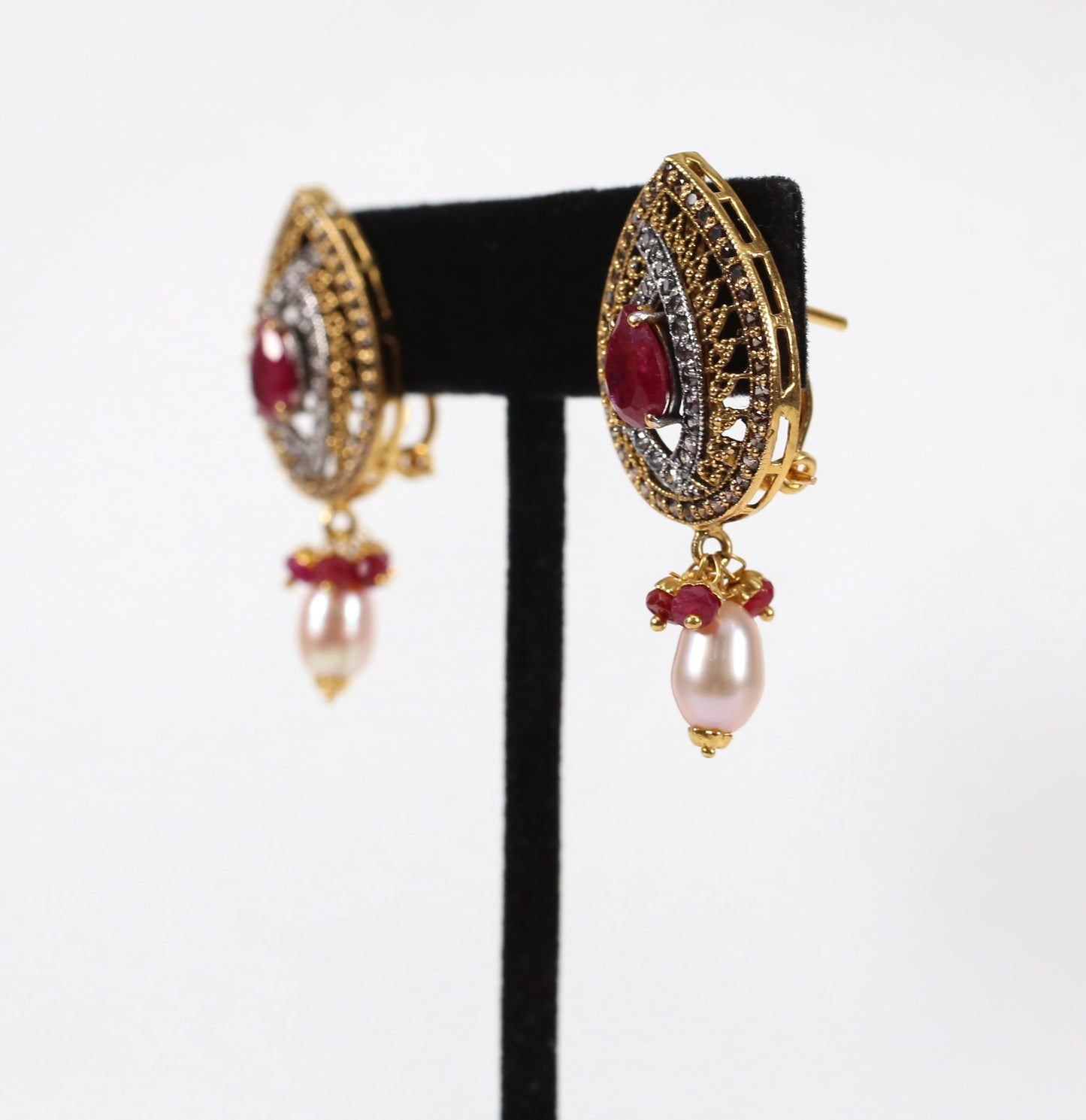 22k Yellow Gold Ruby & Cubic Zirconia Earrings & Pendant Set, 17.6g