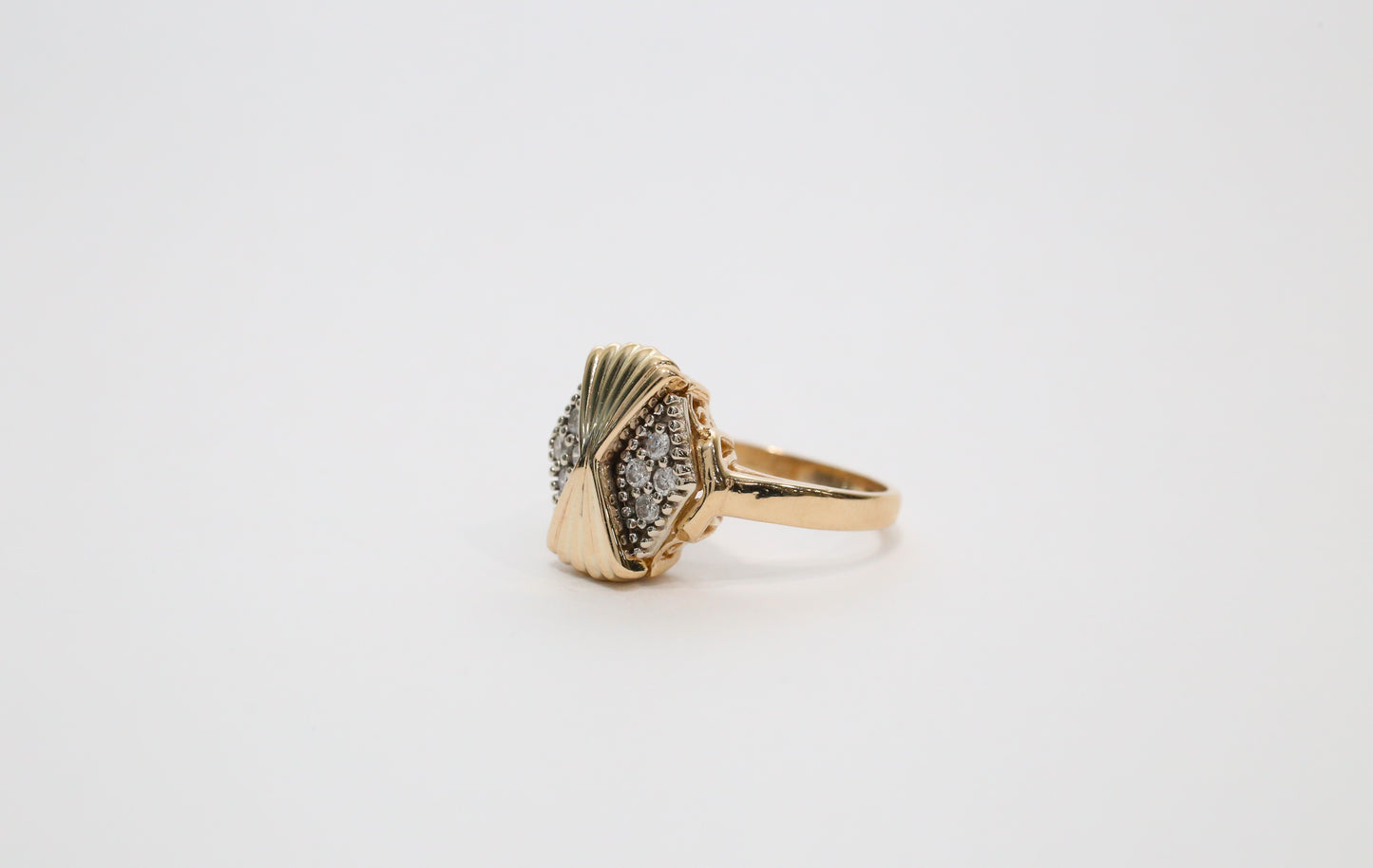 18k Yellow Gold Diamond Ring, Size 6.25 - 5.2g