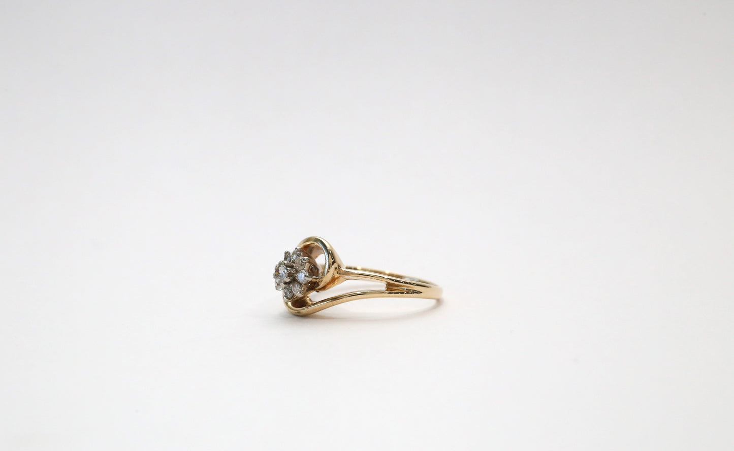 14k Yellow Gold Flower Diamond Ring, Size 6.75 - 3.2g