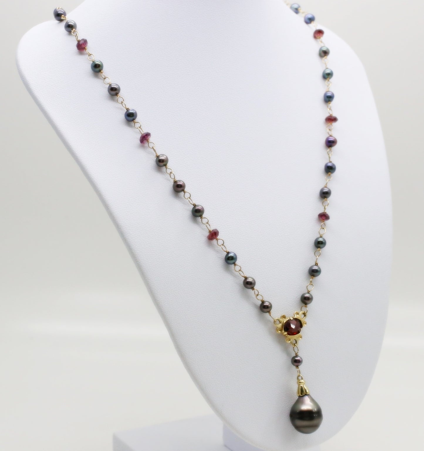 14k Yellow Gold Tahitian Pearl & Garnet Necklace, 18 inches - 12.3g