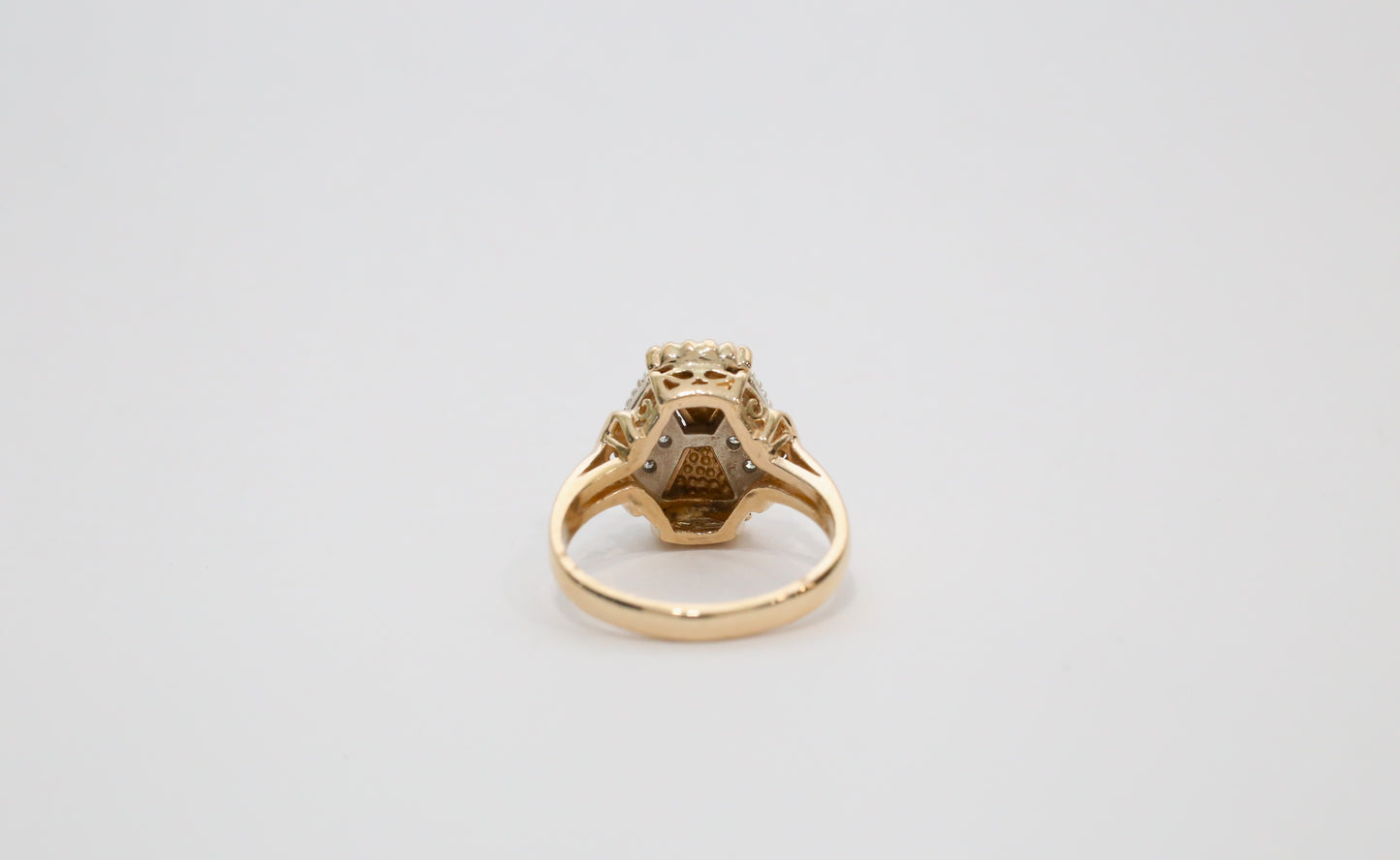 18k Yellow Gold Diamond Ring, Size 6.25 - 5.2g