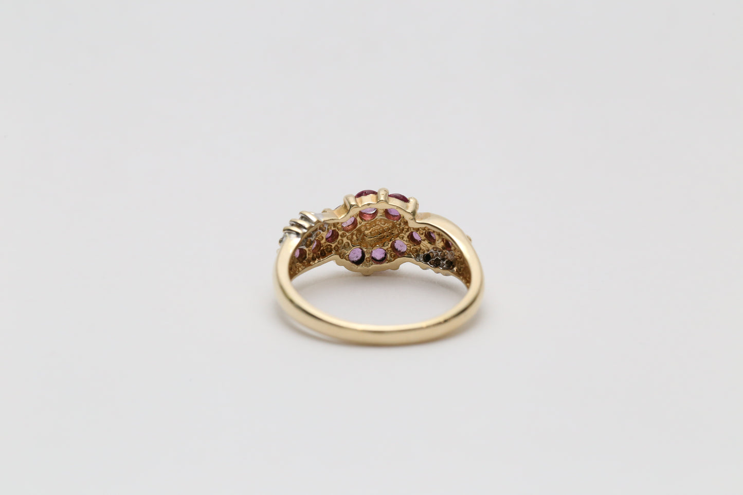 10k Yellow Gold Ruby & Diamond Ring, Size 6 - 2.6g