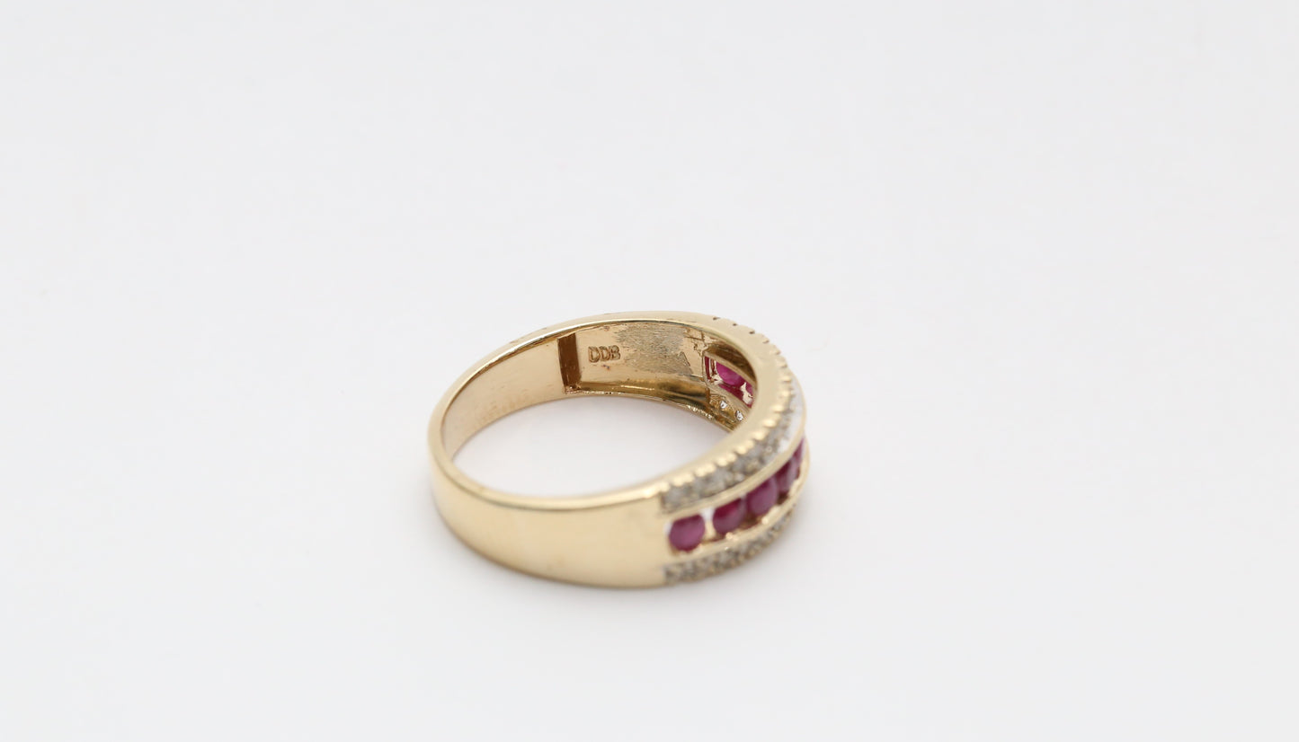 14k Yellow Gold Diamond & Ruby Ring, Size 8.5 - 3.5g