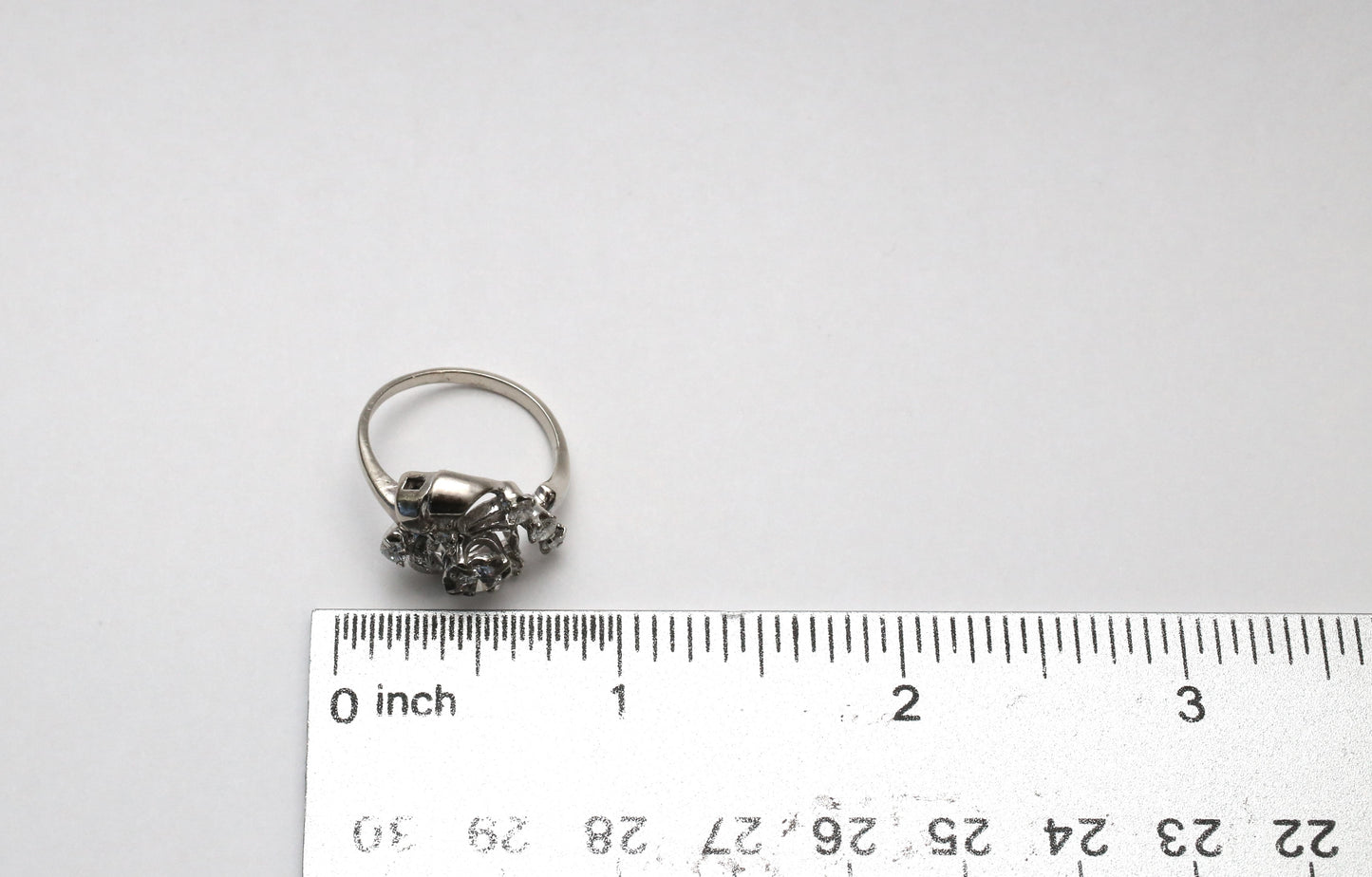 Vintage 14k White Gold Art Deco Diamond Ring, Size 7 - 4.0g