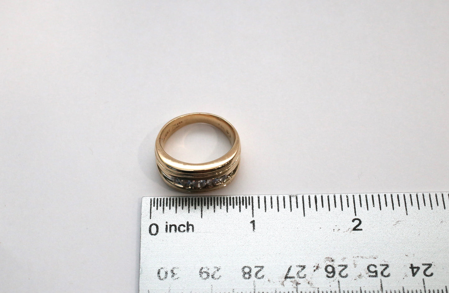 14k Yellow Gold Diamond Ring, Size 7.5 - 7.0g