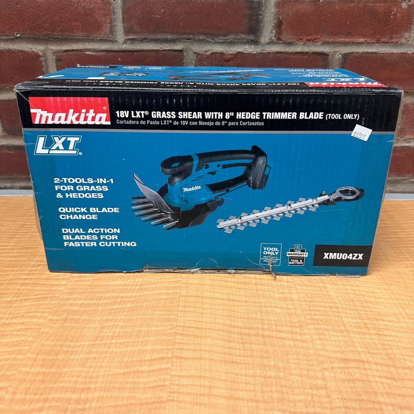 Makita XMU04ZX 18V LXT Grass Shear w/ 8" Hedge Trimmer Blade (Tool Only)