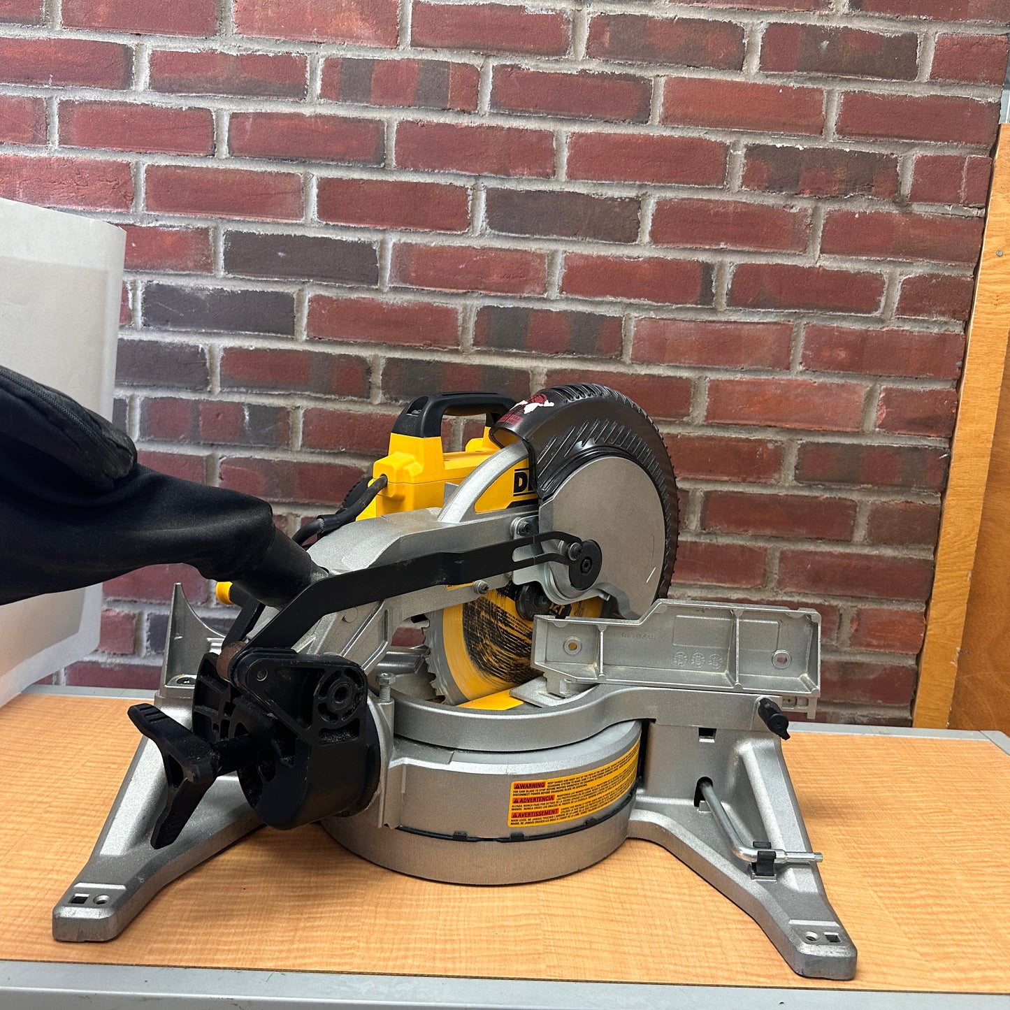 Dewalt DWS713 Miter Saw (PICK UP ONLY)