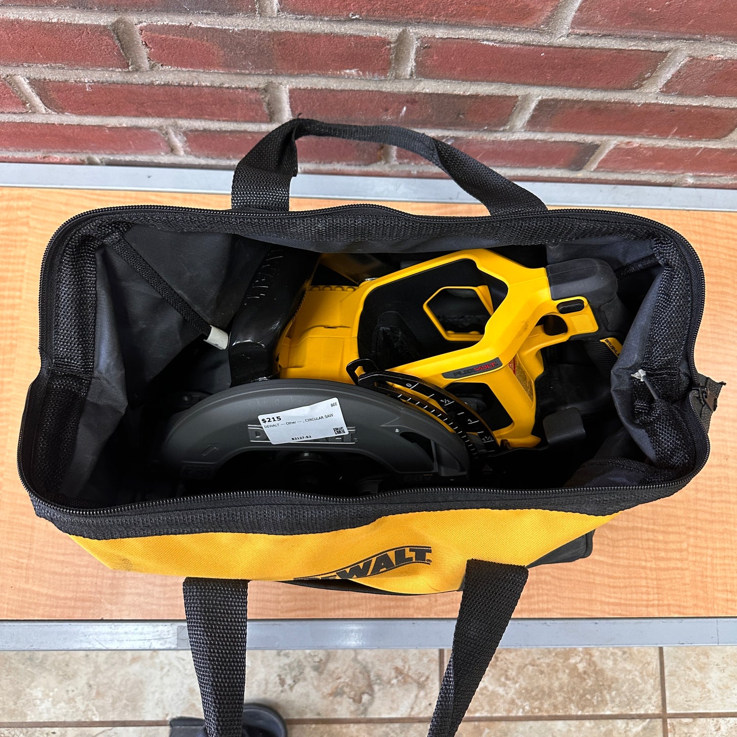 Dewalt DCS577 60V 7-1/4" Worm Drive Style Saw