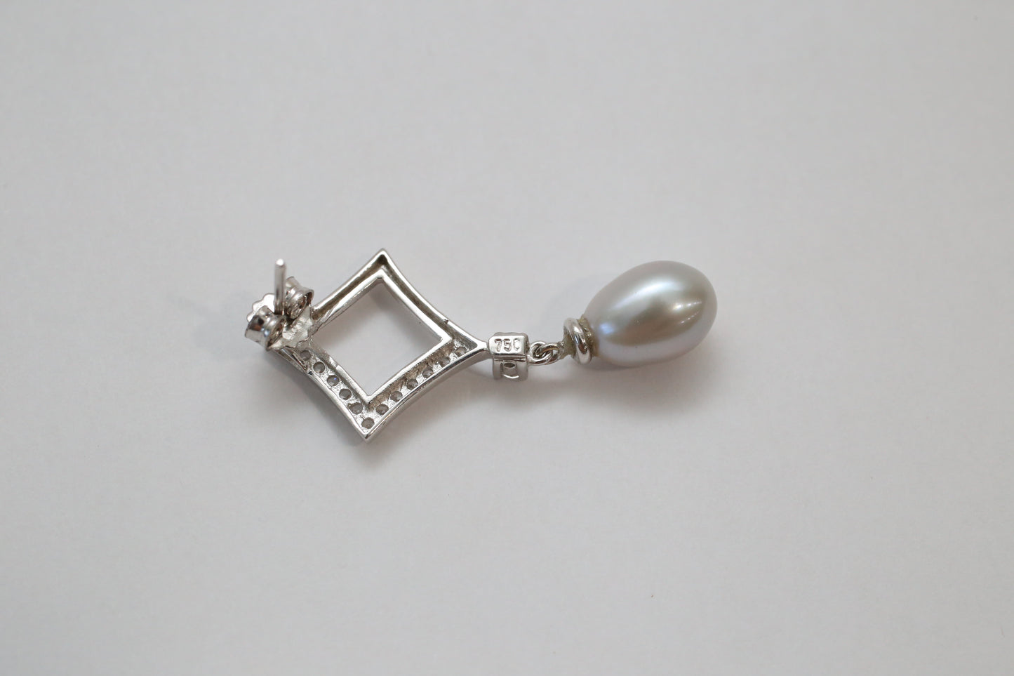 18k White Gold Diamond and Pearl Dangle Earrings, 5.4g