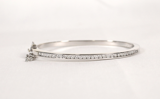 14k White Gold Diamond Bangle, 6.75 inches - 20.8g