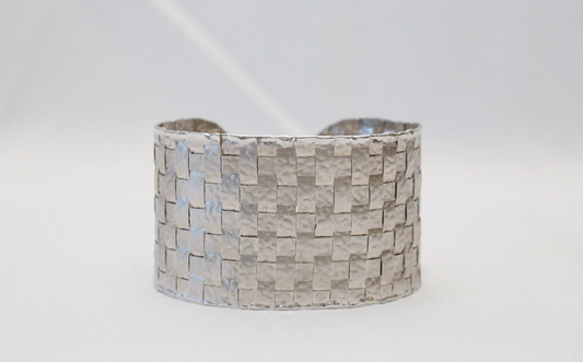 Pomi 18k White Gold Woven Cuff Bracelet, 7.5inches - 26.1g