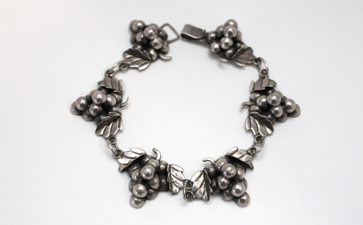 Vintage Sterling Silver Grape & Leaf Bracelet, 7.5 inches - 14.3g