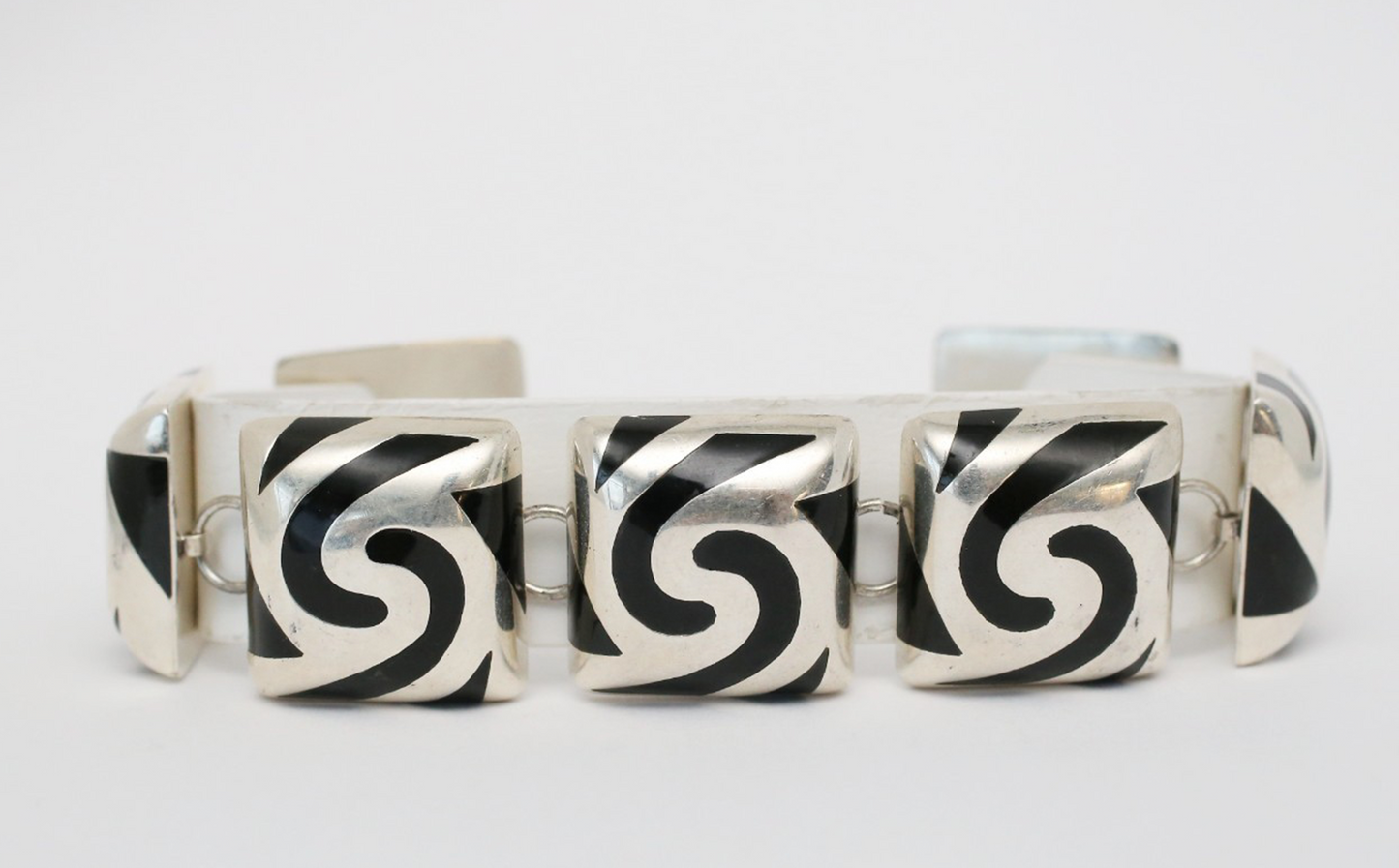 Vintage Sterling Silver Swirl Panel Bracelet, 8.75 inches - 56.7g