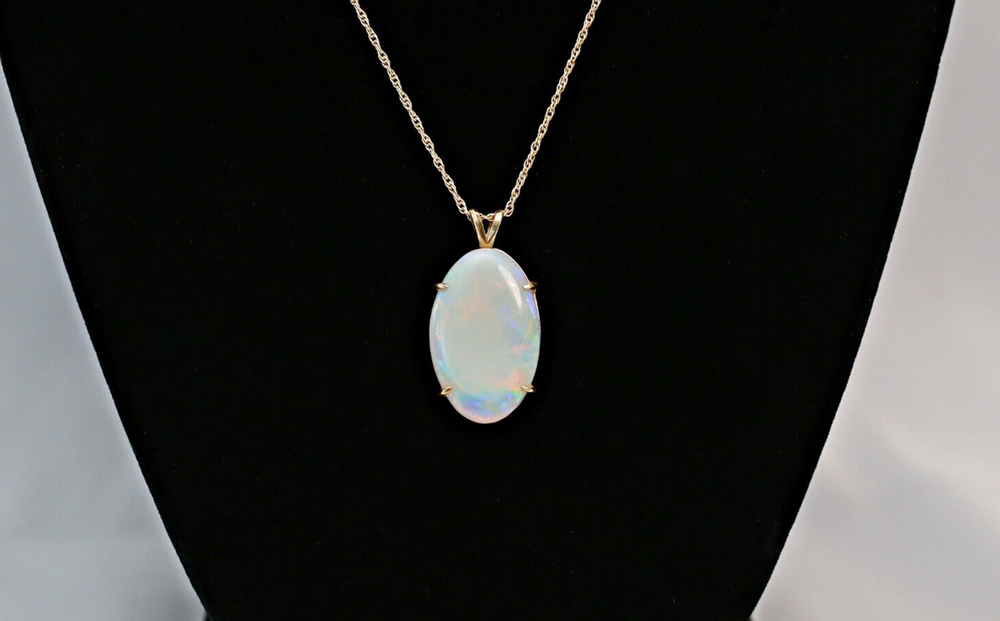 14k Yellow Gold Cabochon Opal Pendant, 2.5g