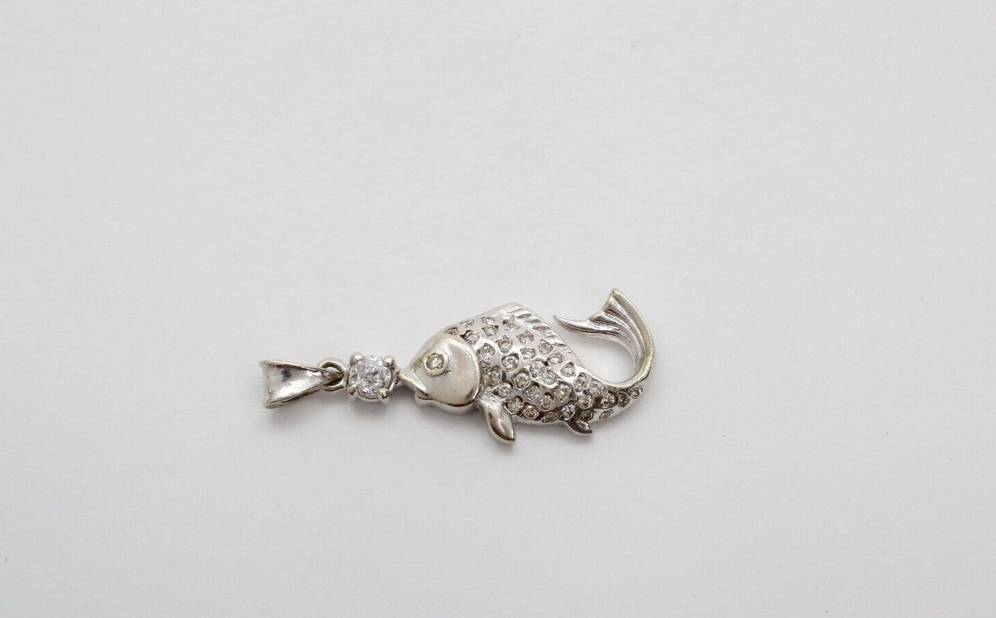 18k White Gold Diamond Fish Pendant, 4.7g