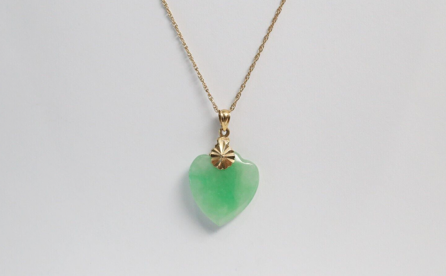 18k Yellow Gold Heart Shaped Jade Pendant, 3.4g