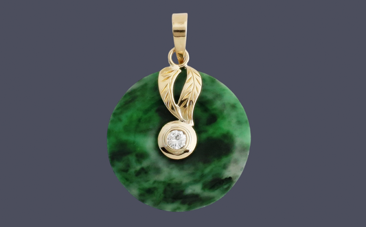 14k Yellow Gold Jade & Diamond Pendant, 9.0g
