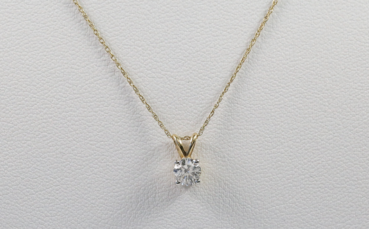 14k Yellow Gold Diamond Pendant Necklace, 17 inches - 1.1g