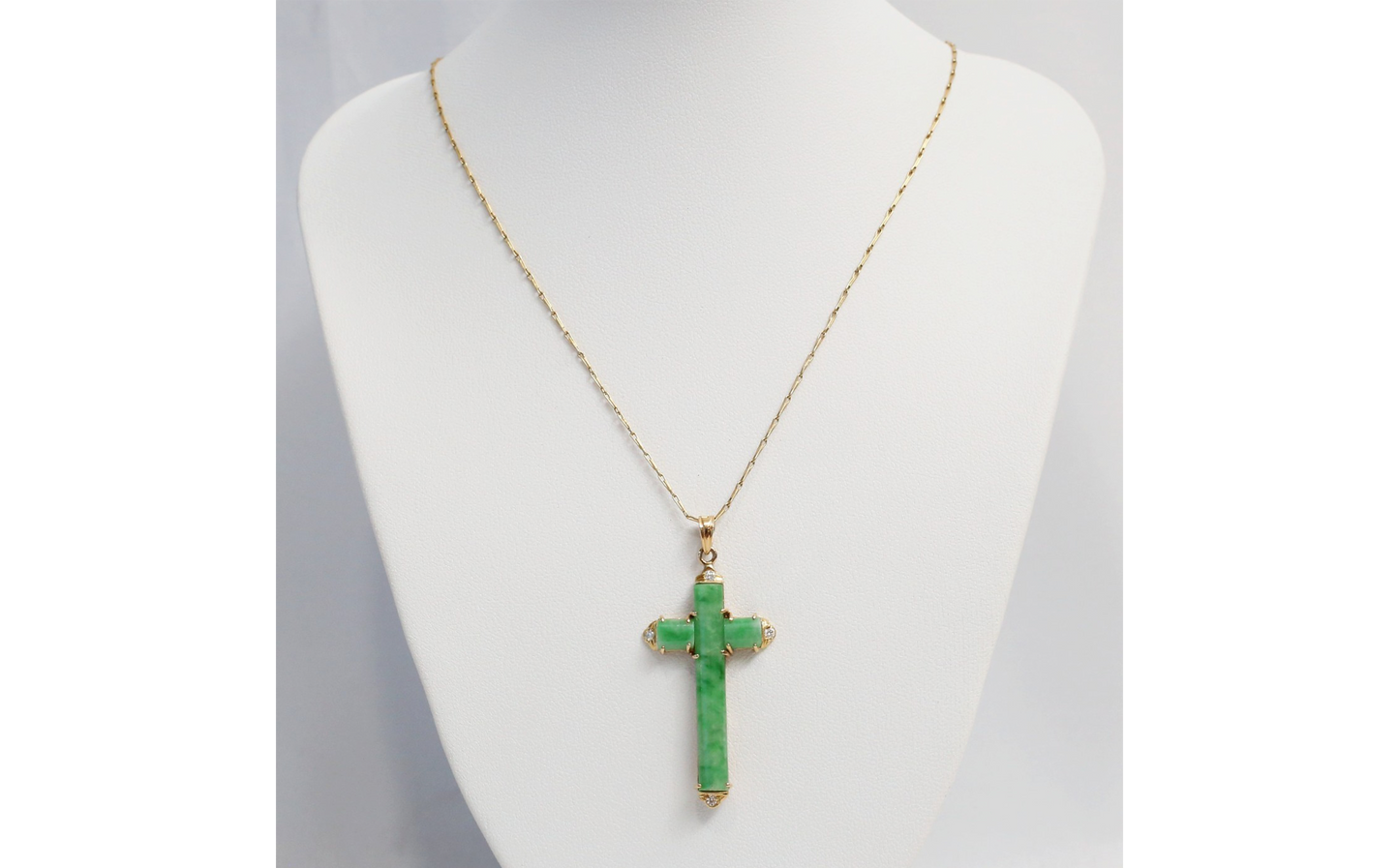 18k Yellow Gold Green Jade Cross Pendant Necklace, 18 inches - 8.1g
