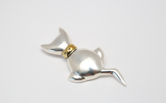 Vintage Sterling Silver Sitting Cat Brooch, 17.7g
