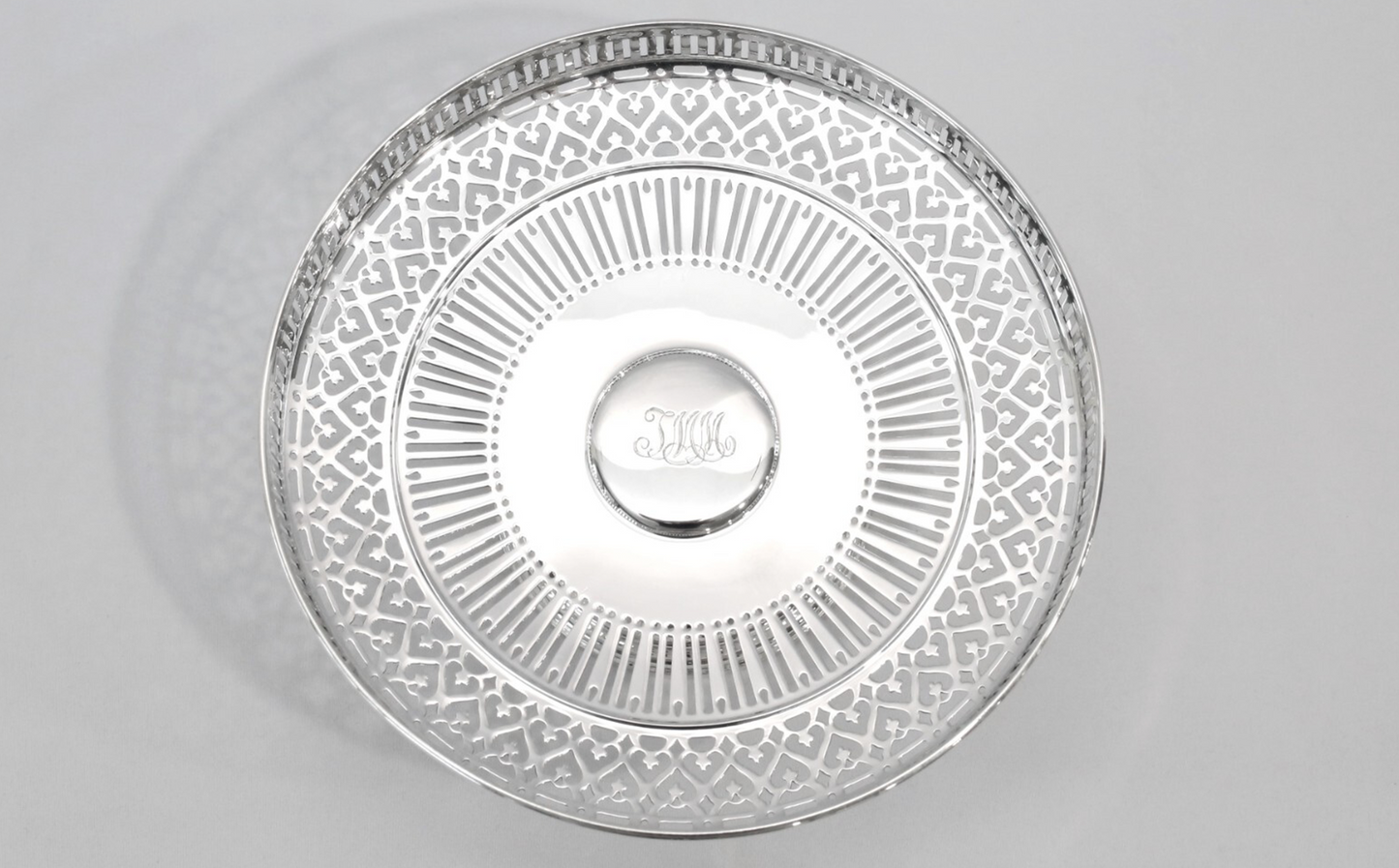 Tiffany & Co. Makers 18267 Sterling Silver Pedestal Tazza - 272.5g