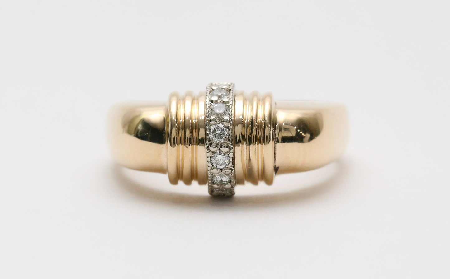 14k Yellow Gold Diamond Ring, Size 7.5 - 7.3g