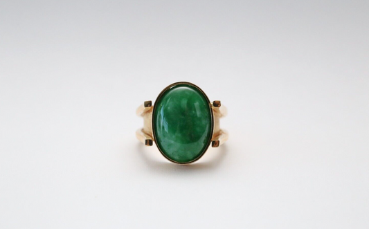 Contemporary 18k Yellow Gold Jadeite Ring, Size 8 - 13.5g