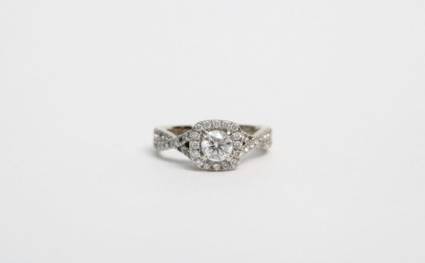 Vera Wang 14k White Gold Diamond Engagement Ring, Size 5.5 - 4.7g