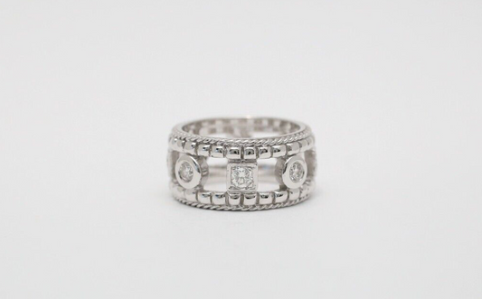 18k White Gold Diamond Ring, Size 6 - 9.1g