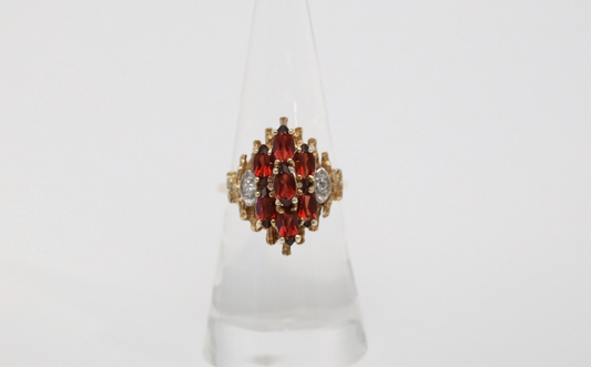 10k Yellow Gold Garnet Cocktail Ring, Size 7.25 - 3.8g