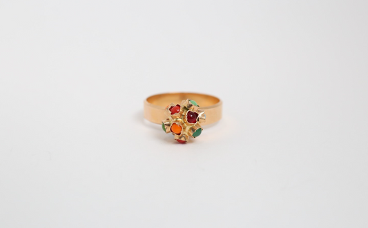 19.2k Portuguese Gold Multi-Stone Ring, Size 8.5 - 4.8g