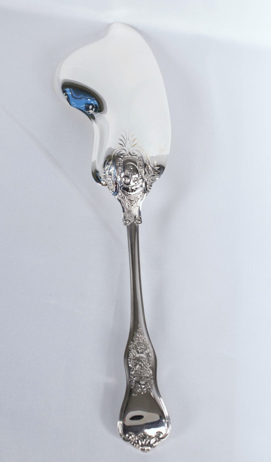 Tiffany & Co "The Olympian" Sterling Silver Fish Server, 183.6g