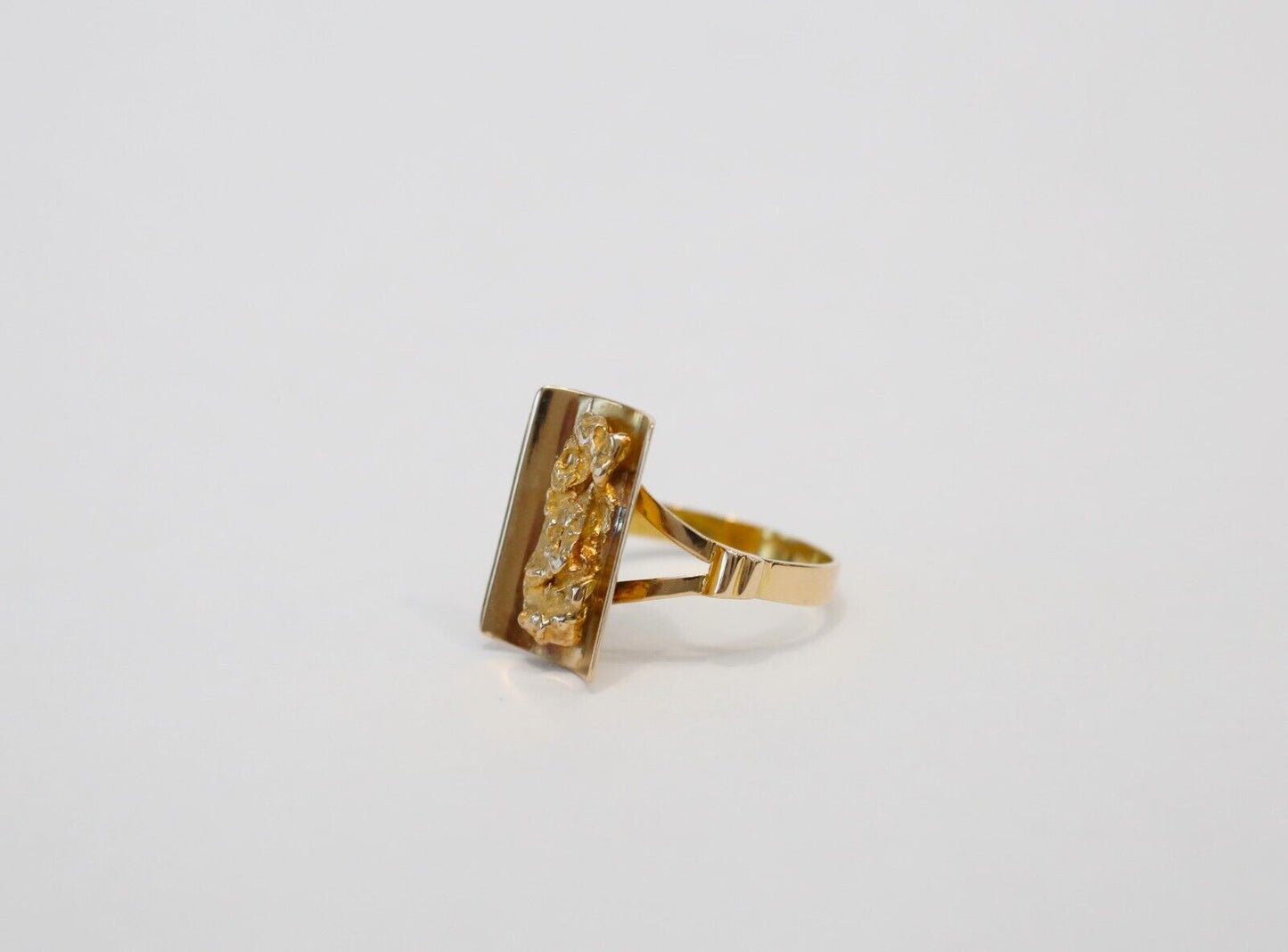 18k Yellow Gold Nugget Ring, Size 8.5 - 5.2g