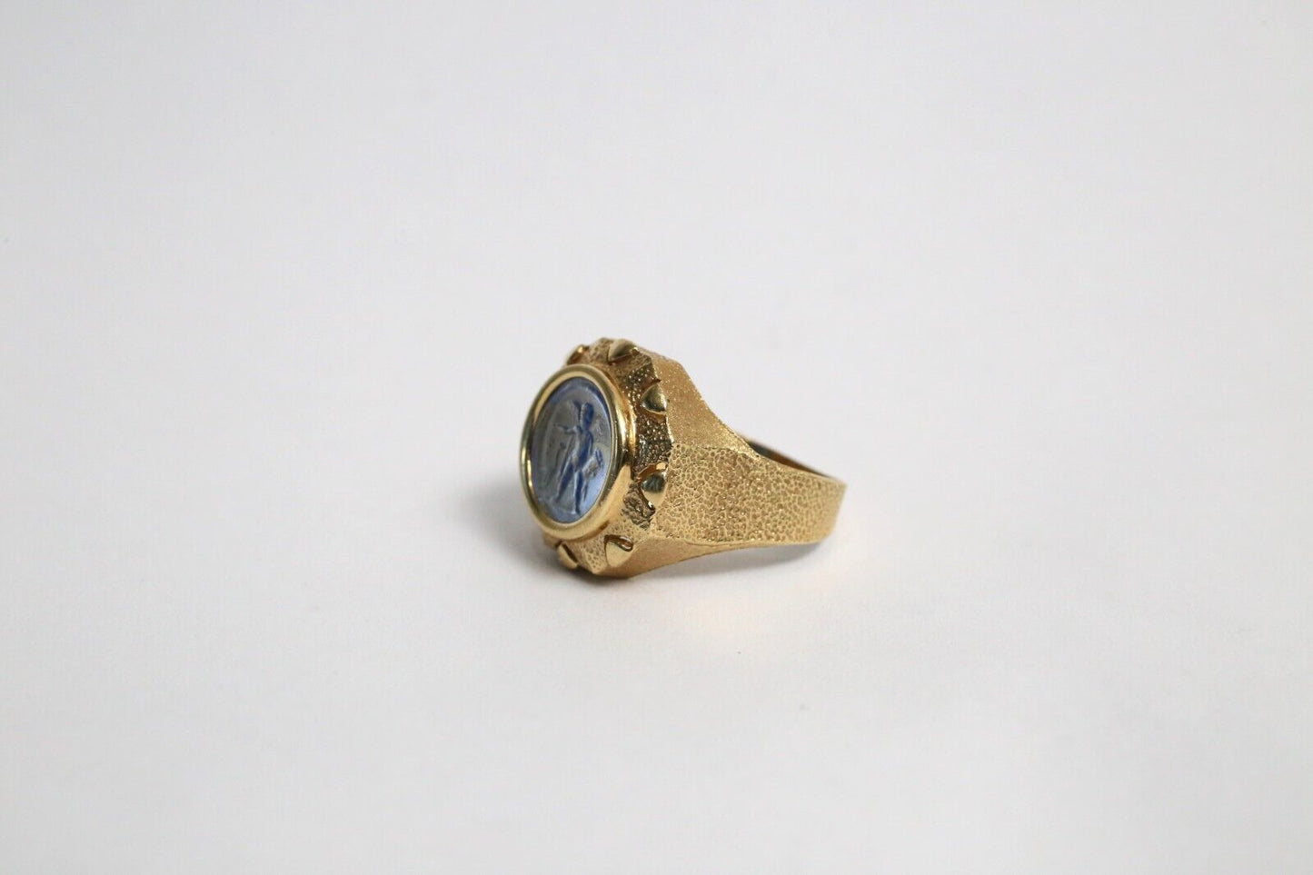 18k Yellow Gold Textured Italian Intaglio Ring, Size 7.75 - 7.0g